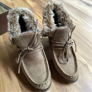 Like New Audrey Brooke Leather Ankle Bootie Moccassins